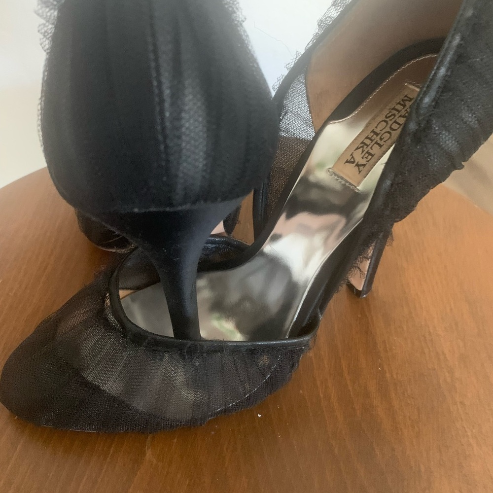 Evening shoe black mesh